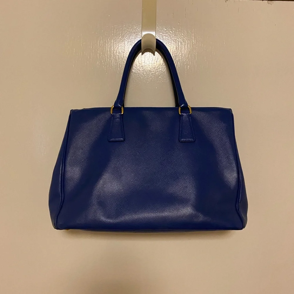 Prada Safiano - Picture 6 of 11